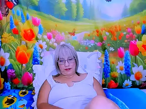 indianroxy webcam
