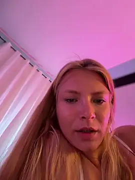 Watch AnastasiaAniess live on EroticFlix - High definition streams