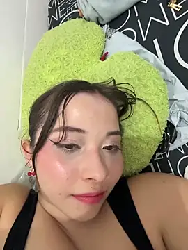 AliciaWhite_nt webcam