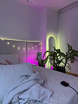 tiny_lilith (F young) - 🔥🔥SHOW TITS AND CONTROL TOY LAST TIP