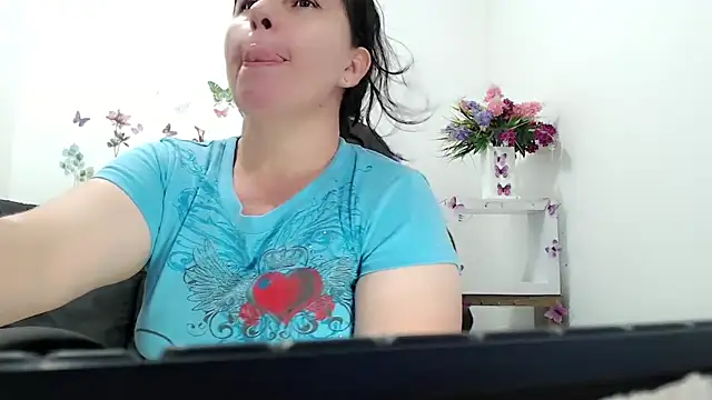 victoria_jones webcam