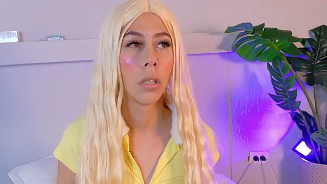 ZoeyPetit webcam