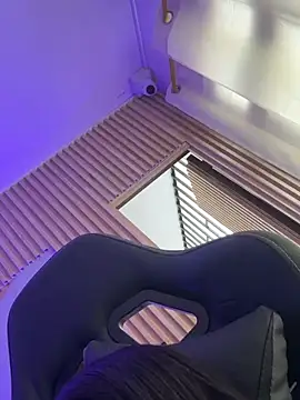 Watch Naho_19 live on EroticFlix - High definition streams