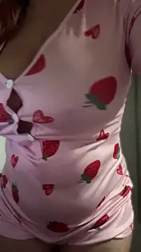 Watch Sofyalone_ live on EroticFlix - High definition streams