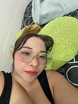 AliciaWhite_nt webcam