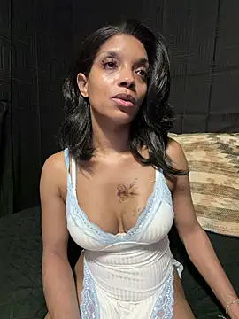 rakiyahcharms