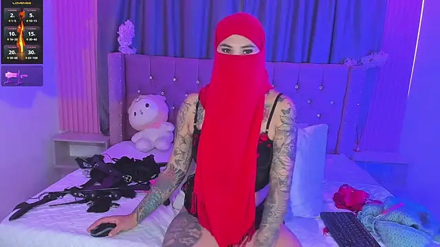Nayla-Mouna live cam on StripChat