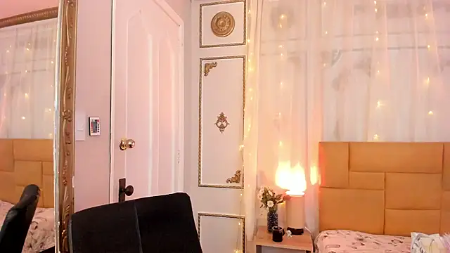 Watch cris_milk live on EroticFlix - High definition streams