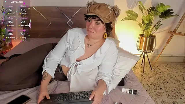 Amy_art live cam on StripChat