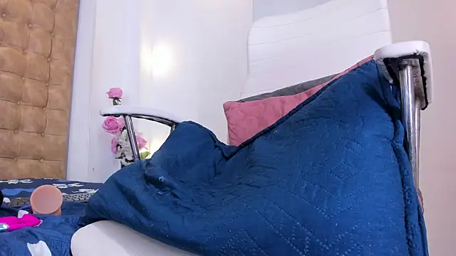 violet_giraldo webcam