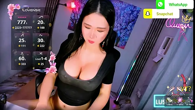xBigSurpriseLorainex webcam