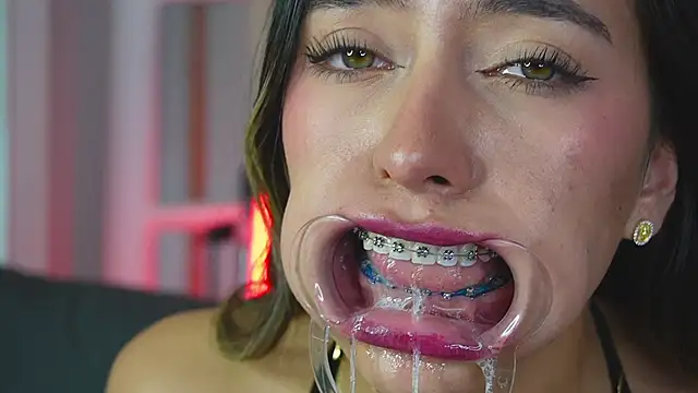 Watch foxy_zoe live on EroticFlix - High definition streams