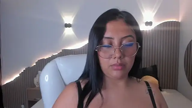 Antonella18__ webcam