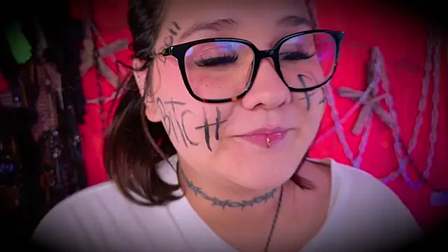 Watch Laura_takint live on EroticFlix - High definition streams
