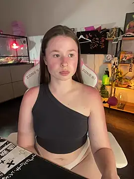 Watch sweetest_pie live on EroticFlix - High definition streams