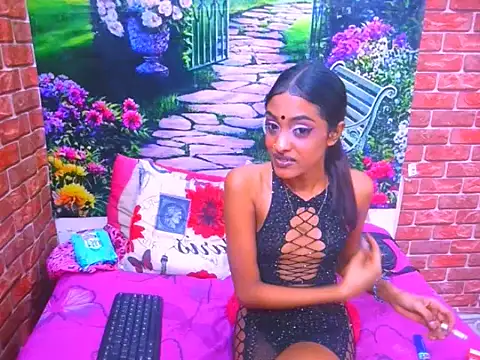 IndianPretty14u2Luv webcam