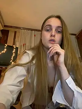 Watch LunaVey live on EroticFlix - High definition streams