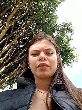 _Isabella-7 webcam