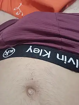 MiguelZhhgftj webcam