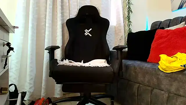 LUCYMILF_SEXY webcam