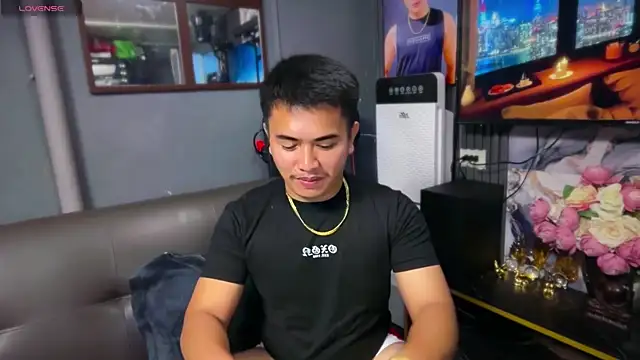 MaxxHoward webcam