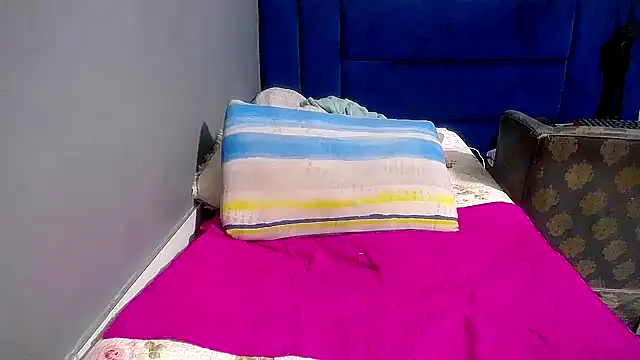 Lelety79 webcam