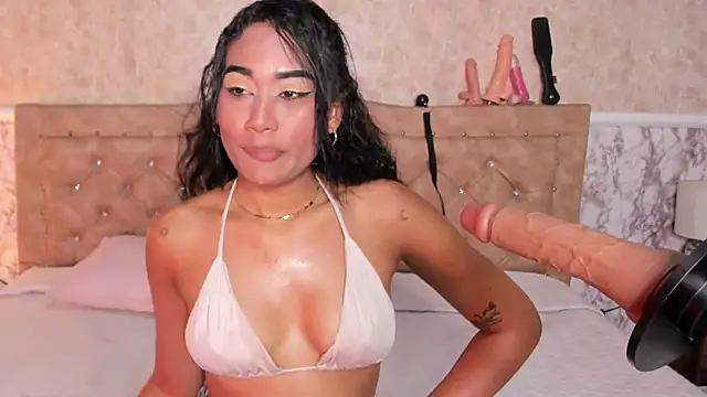 Horny_Brunette_
