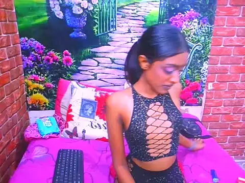 IndianPretty14u2Luv webcam
