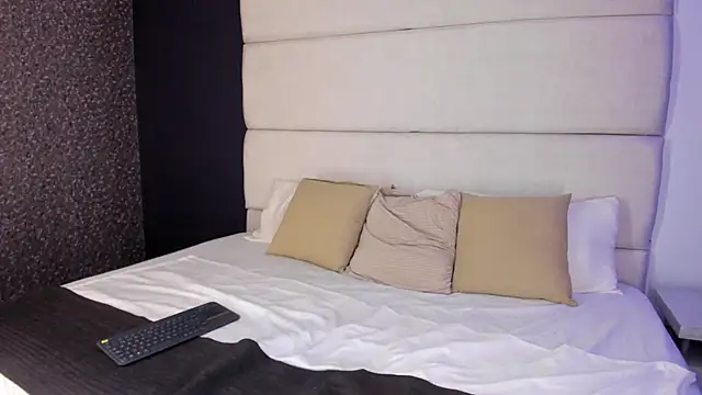 LolaGray__ webcam