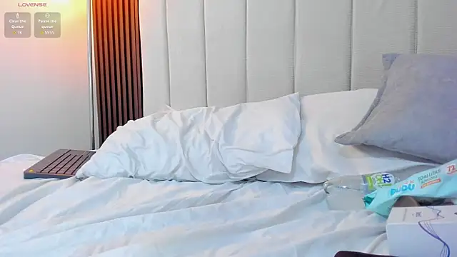 Victoria_Guzman webcam
