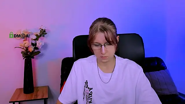 gloria_bubble webcam