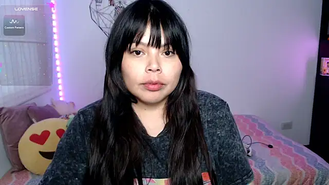 EllieMoonX webcam