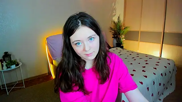 AlluringLookk webcam