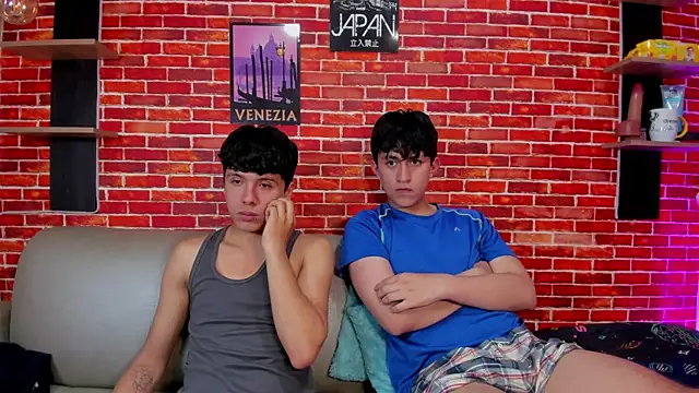 Hoot_boyss_ webcam