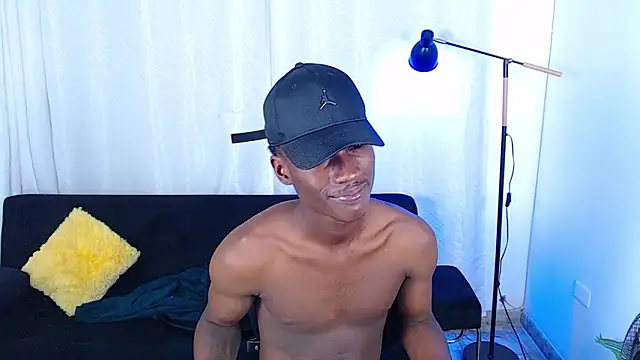 alexaandro18 webcam