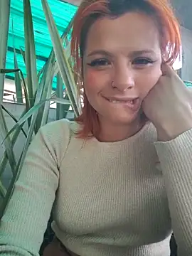 cataleya_16 (F young) - Rub my clit under the skirt