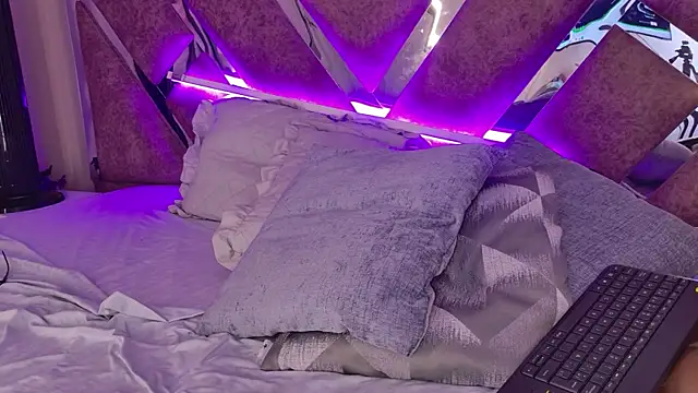AmmyJones_ webcam