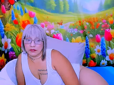 indianroxy webcam