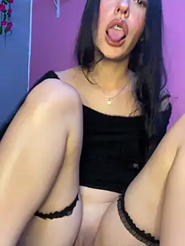 Watch NickieCute- live on EroticFlix - High definition streams
