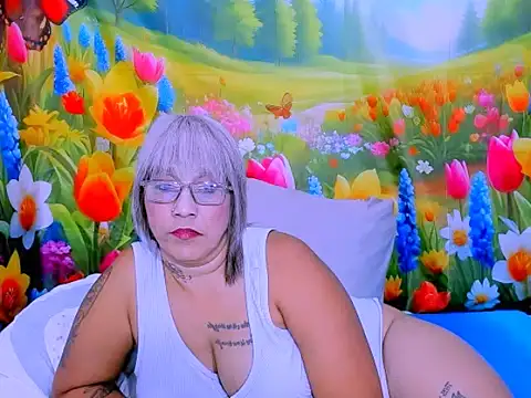 indianroxy webcam