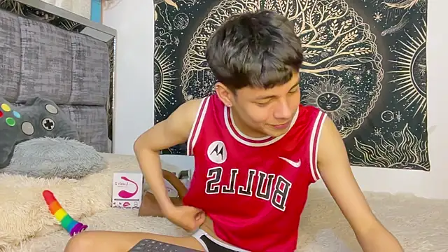 Bldavioro45 - Male webcam sex chat