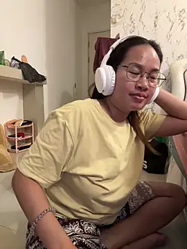 Ponthip live sex cam