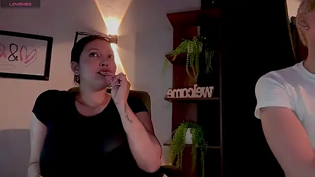 MarcellaGriffin webcam