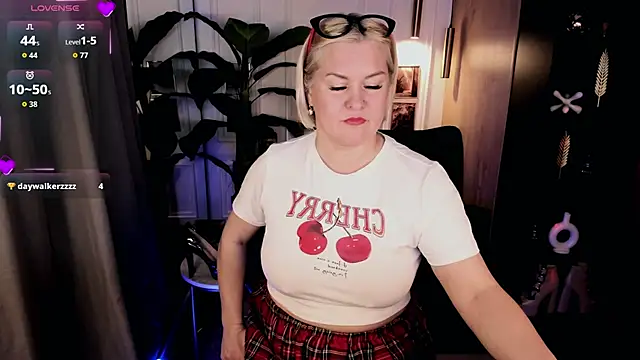 YolandaKiss webcam