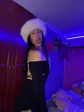Watch NickieCute- live on EroticFlix - High definition streams