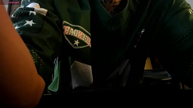 Donovan_Desmond webcam
