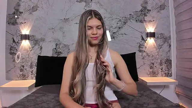 norki_ (F teen) - Touch your pussy and suck fingers 😈