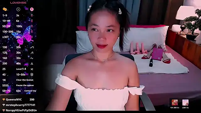 Watch SexyMariaa live on EroticFlix - High definition streams
