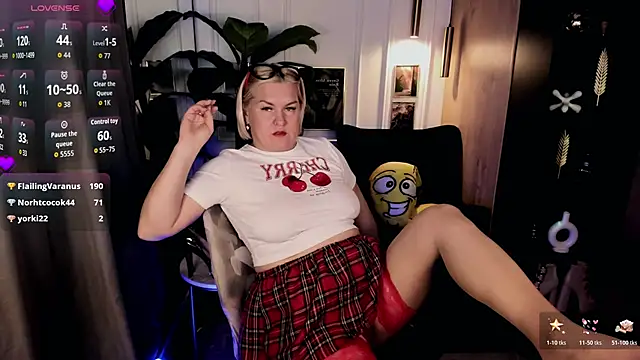 YolandaKiss webcam