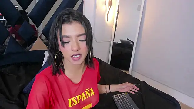 Dannae_Lux webcam
